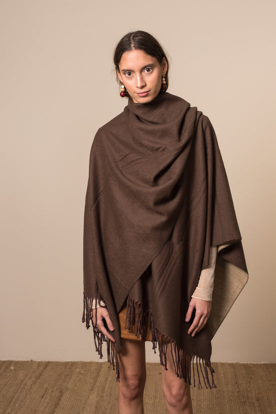 Lyra poncho